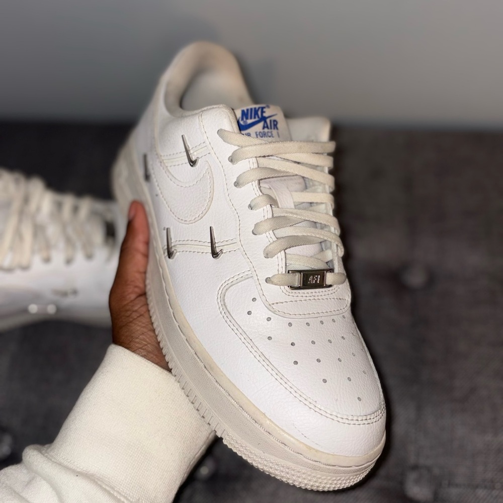Nike Air Force 1 White LX mini swoosh